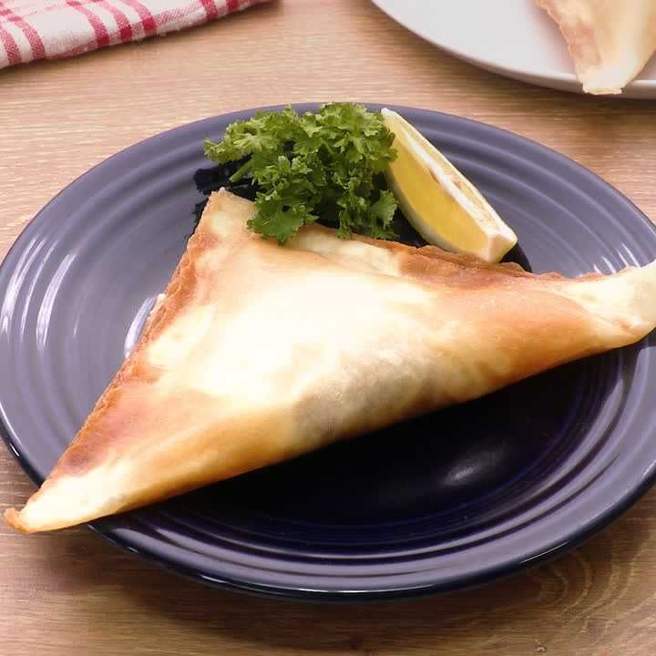 卵がとろける ツナのブリックのレシピ動画 作り方 Delish Kitchen