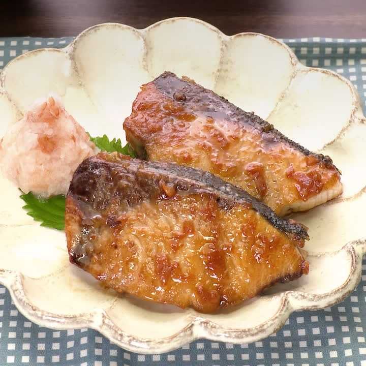 ブリの梅肉照り焼き
