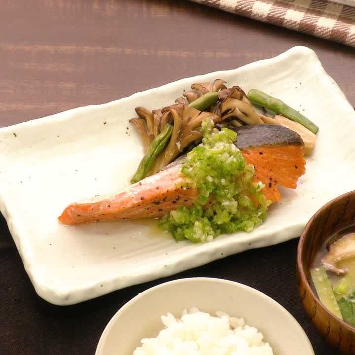 鮭のネギ塩焼き