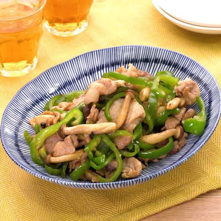 豚こまとピーマンのガリバタ炒め