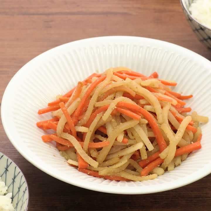 【大根と人参の人気レシピ】定番きんぴらから簡単アレンジまで25選