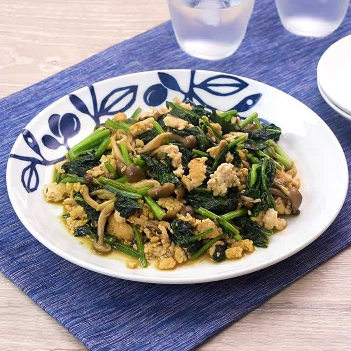 鶏ひき肉とほうれん草のカレー炒め