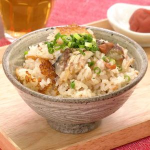 「イワシと梅の炊き込みご飯」のレシピ動画