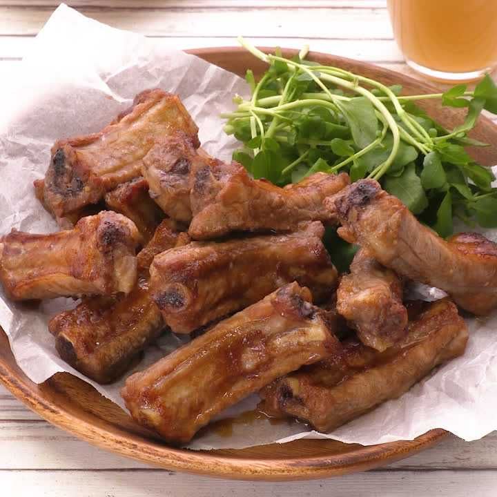 バックリブのバーベキュー焼き