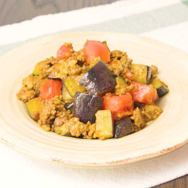 合びき肉とトマトのカレー炒め