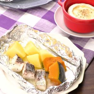 「チーズフォンデュ風たらのホイル焼き」のレシピ動画