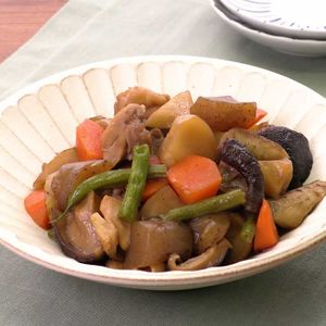 「ゴロゴロ野菜の筑前煮」のレシピ動画