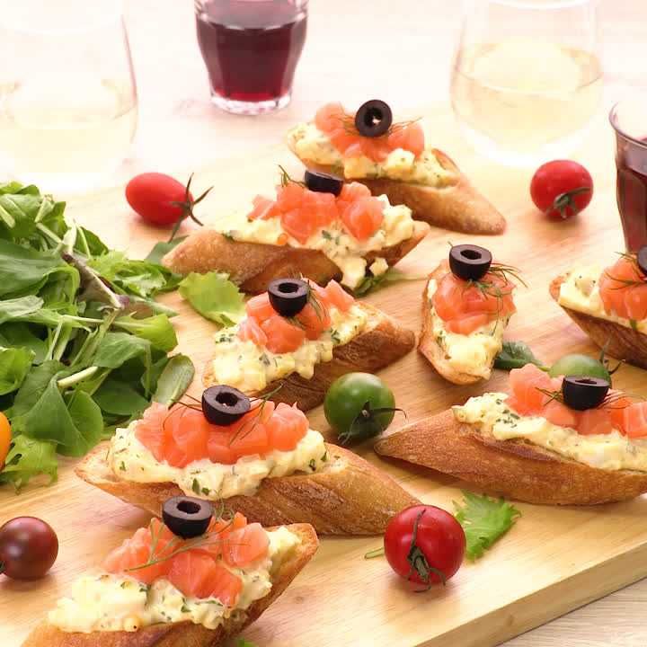 サーモンタルタルのタルティーヌ