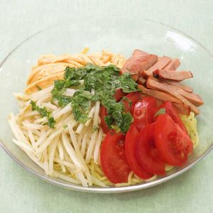 「もやしと焼き豚で冷やし中華」のレシピ動画