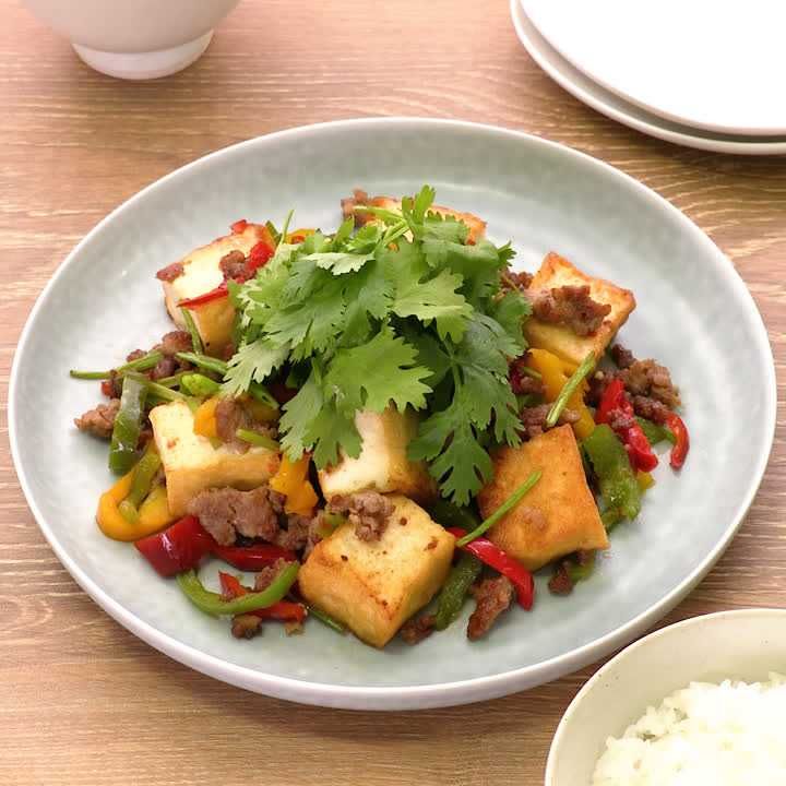 厚揚げと豚ひき肉のエスニック風炒め