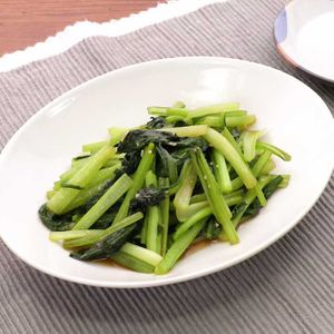 「小松菜のオイスター炒め」のレシピ動画