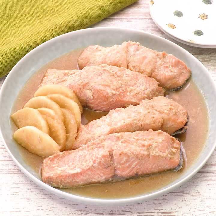鮭と大根の味噌煮