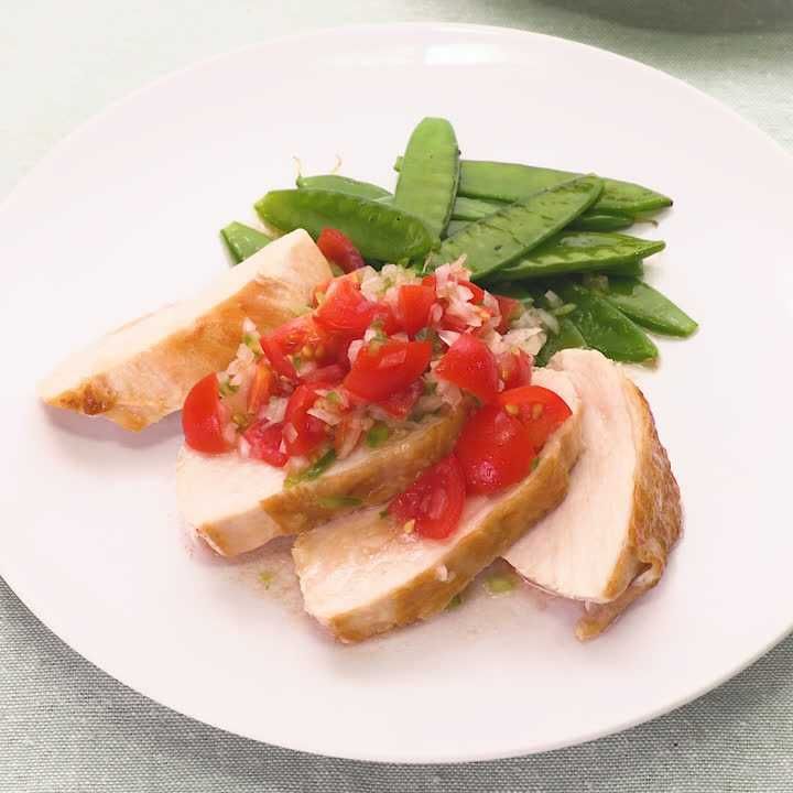 チキンソテーのミニトマトソースのっけ