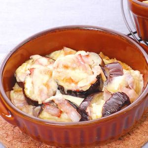 なすとハムのチーズたっぷり焼き