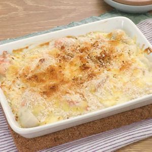 「鮭と里芋のクリームグラタン」のレシピ動画