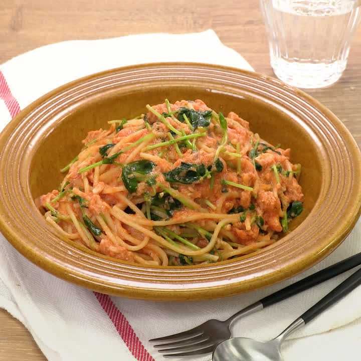 ワンパン 濃厚ソースがやみつき 豆苗のトマトチーズパスタのレシピ動画 作り方 Delish Kitchen