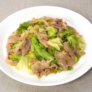 豚こまとキャベツのオイスター炒め
