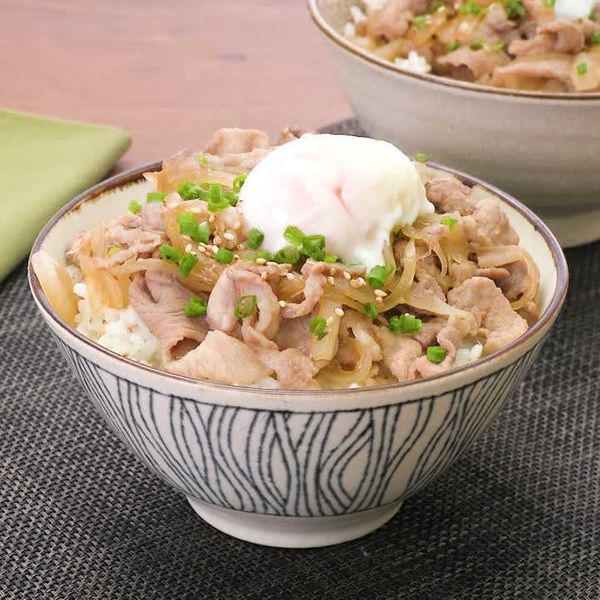 【丼物レシピ70選】簡単時短で満腹!定番からアレンジまで大集合♪の人気レシピ・作り方 | デリッシュキッチン