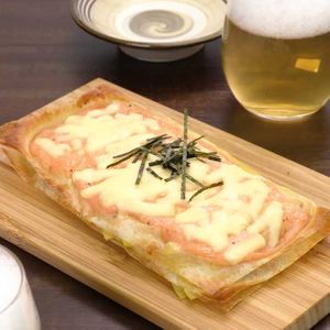 「明太マヨポテトのミルフィーユピザ」のレシピ動画