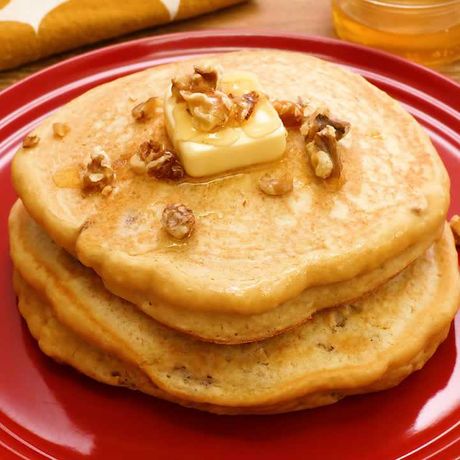 くるみが香ばしい くるみときな粉のパンケーキのレシピ動画 作り方 Delish Kitchen