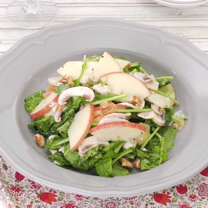 ワインのお供に ルッコラとブルーチーズのサラダのレシピ動画 作り方 Delish Kitchen