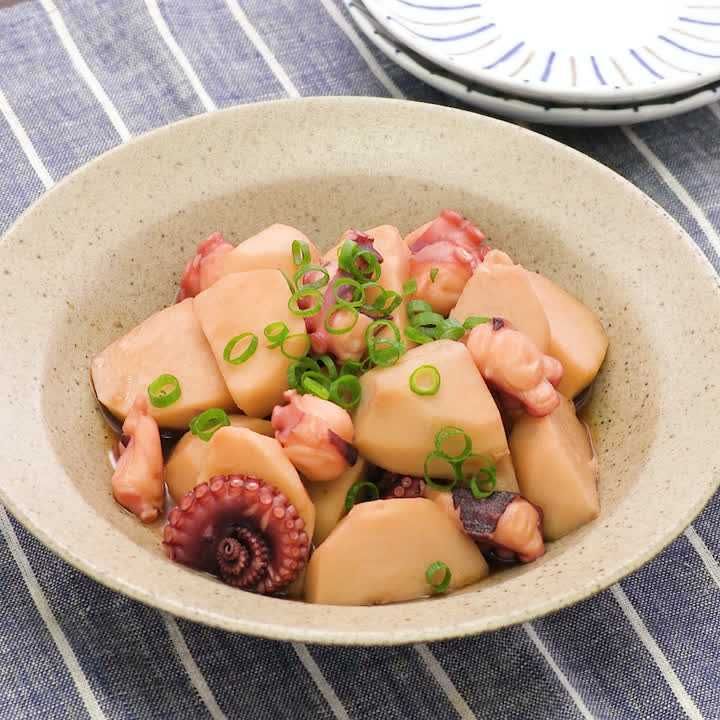 里芋とたこのしょうゆ煮