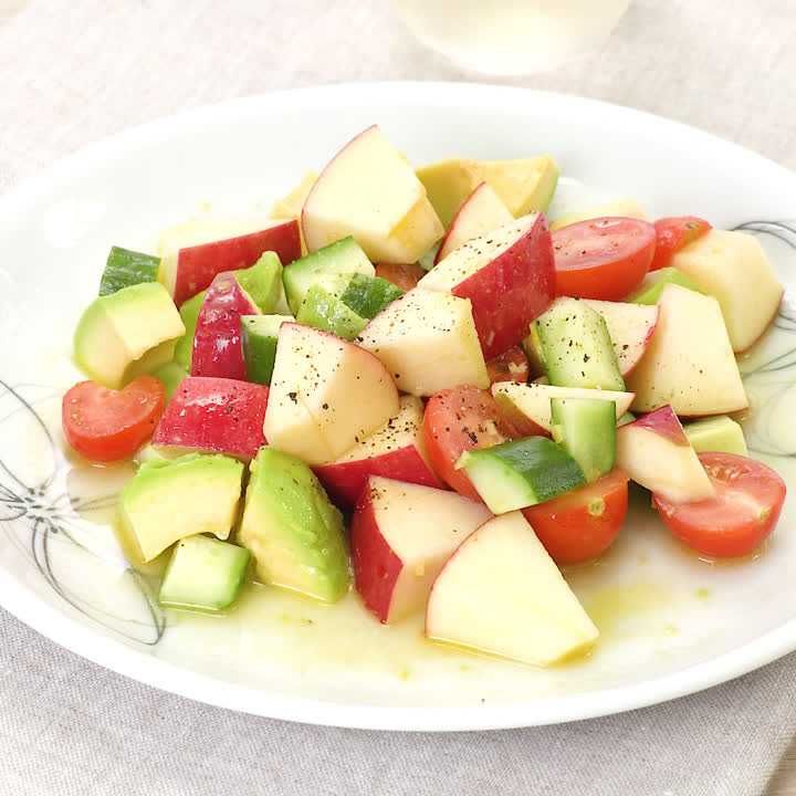 りんごとアボカドのサラダ