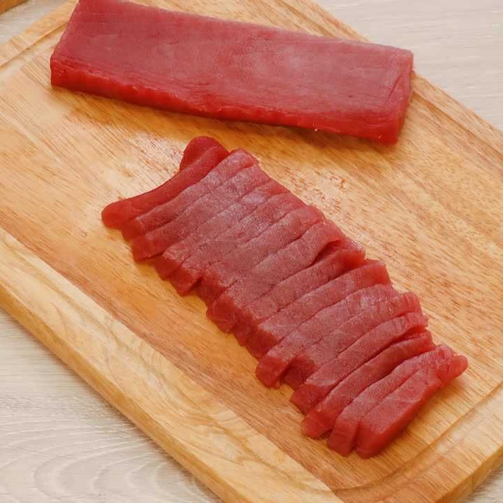 マグロの刺身の切り方(平造り)