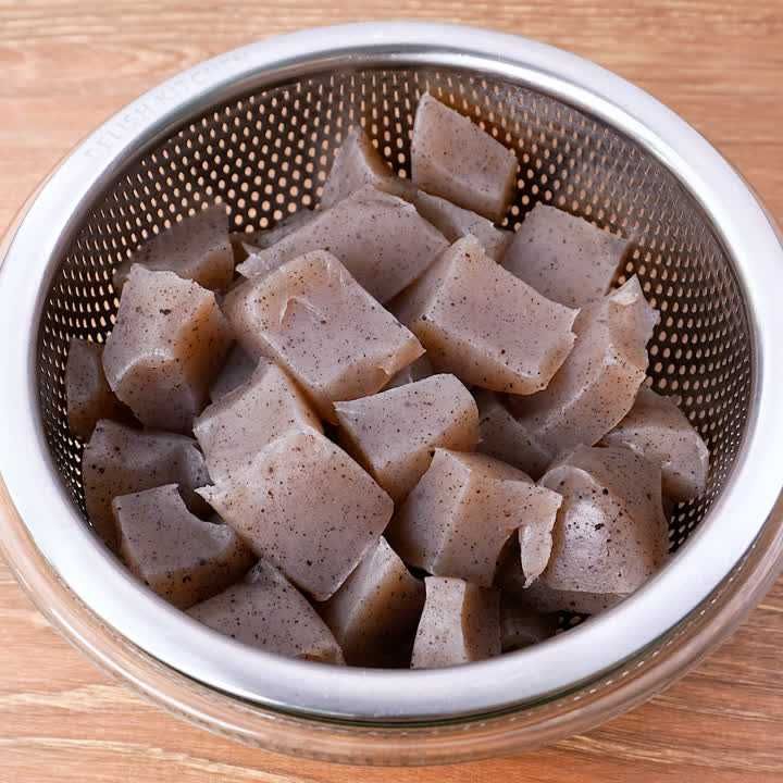 料理の基本！ こんにゃくの下処理（下ゆで）のレシピ動画・作り方 | デリッシュキッチン