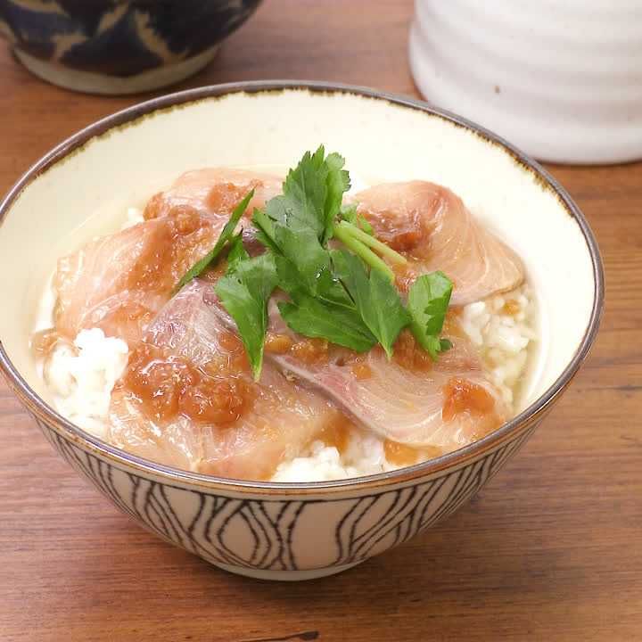 ぶりの漬け茶漬け