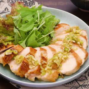 料理の基本 鶏むね肉のそぎ切りのレシピ動画 作り方 Delish Kitchen