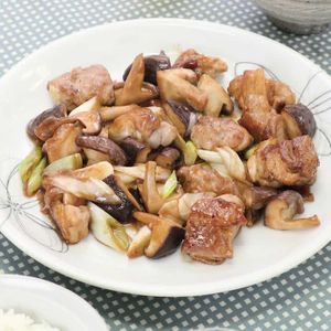 鶏肉としいたけのオイスター炒め