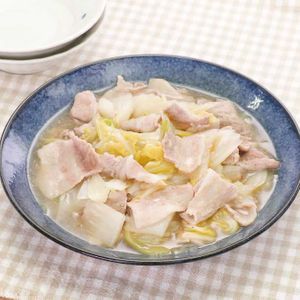 「白菜と豚バラ肉のトロトロ煮」のレシピ動画