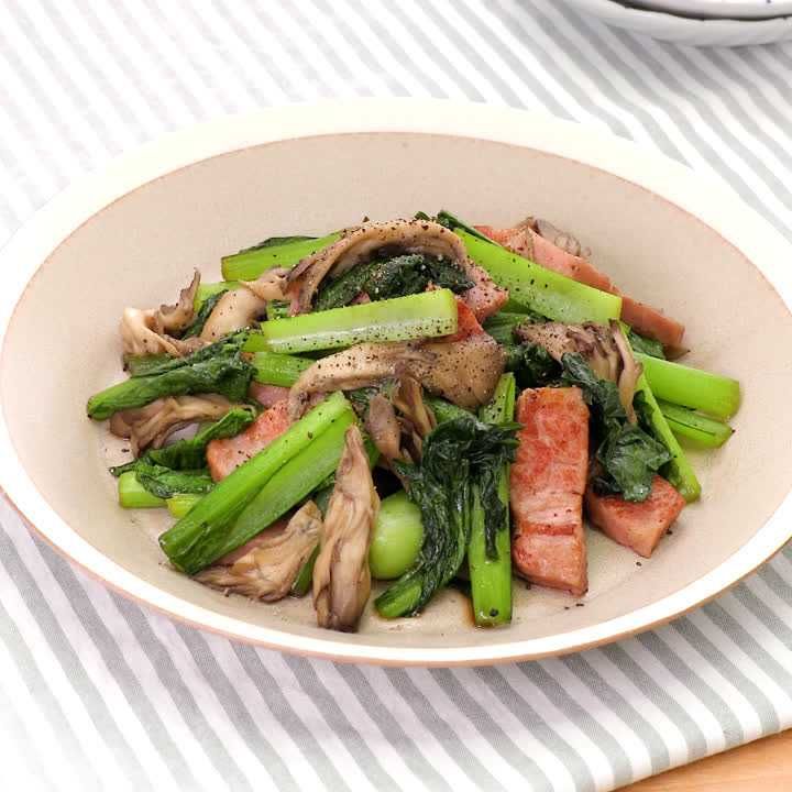 小松菜とベーコンのしょうゆ炒め