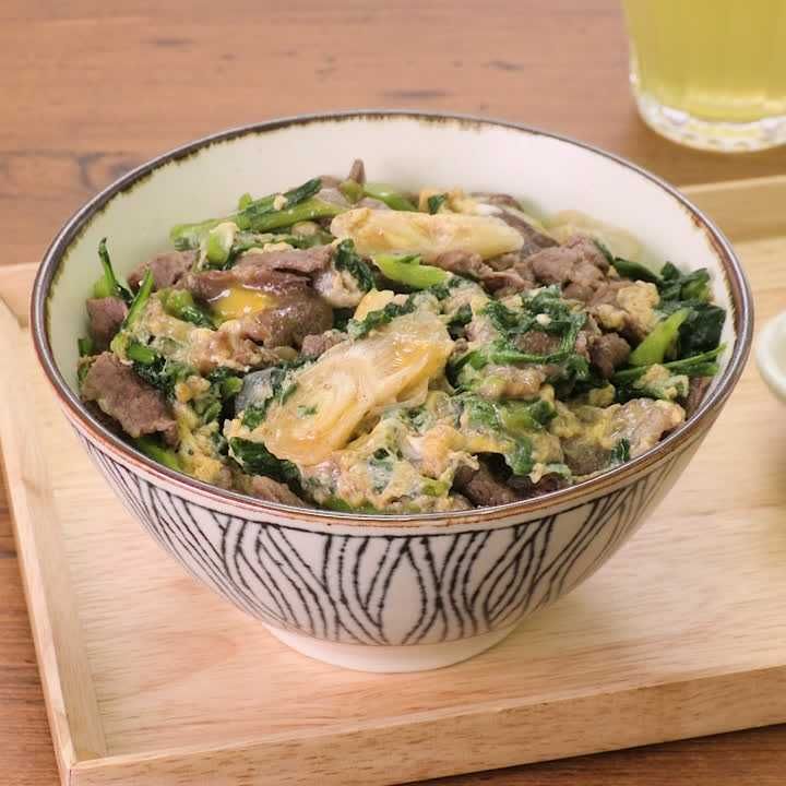 牛肉と春菊のかきたま丼