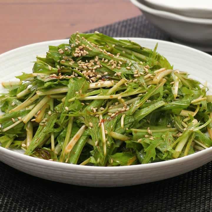 ピリ辛が癖になる♪ 水菜のコチュジャンサラダのレシピ動画・作り方