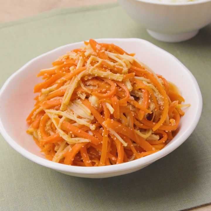 にんじんとえのきのたらこ炒め