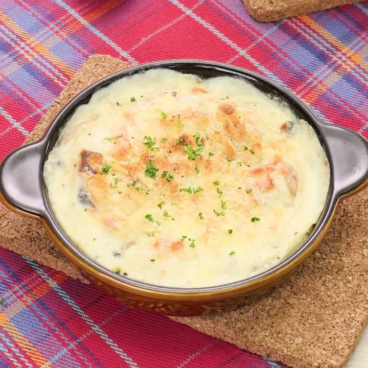 里芋と鯖缶の和風グラタン