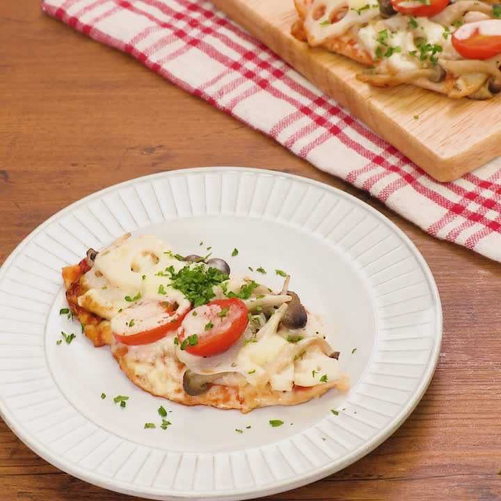 しめじとれんこんのささみピザ