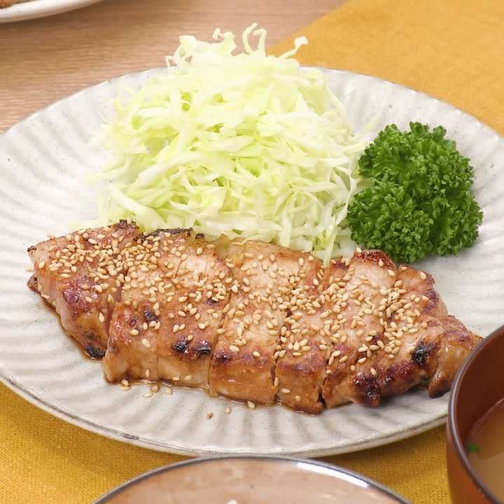 焼肉のたれでガツンと！「豚ロース肉」を使ったレシピ8選