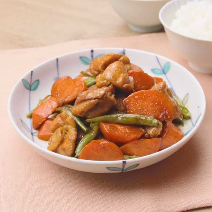 鶏もも肉とにんじんのバターしょうゆ煮