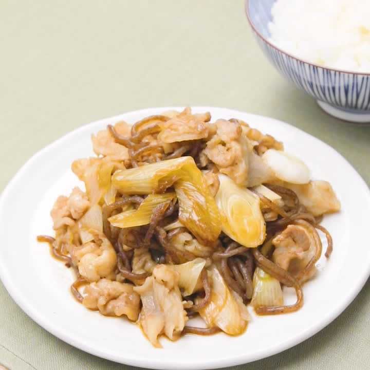 豚バラと糸こんにゃくの甘辛炒め