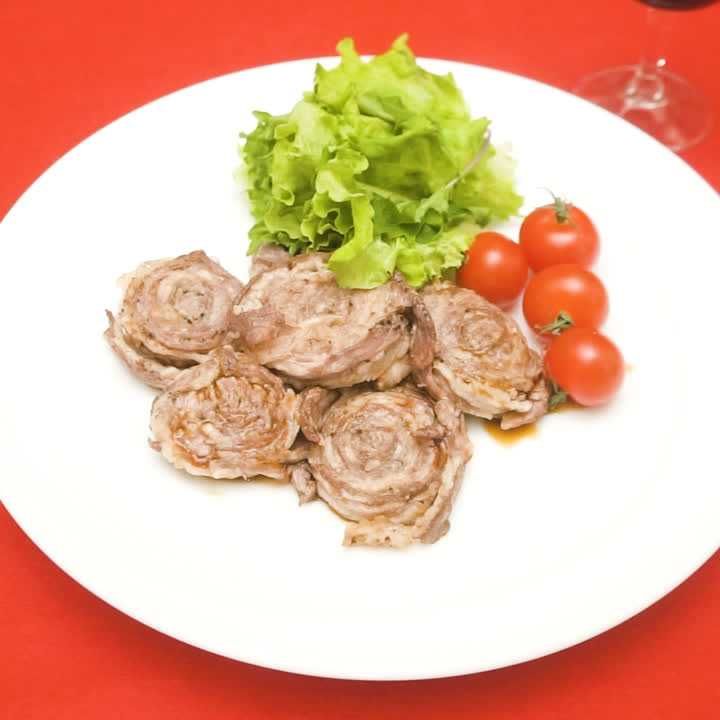 牛ロールステーキのわさび醤油添え