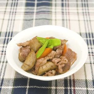 「牛肉と根菜の煮物」のレシピ動画
