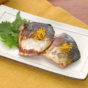 フライパンで焼き魚 鯖の塩焼きのレシピ動画 作り方 Delish Kitchen