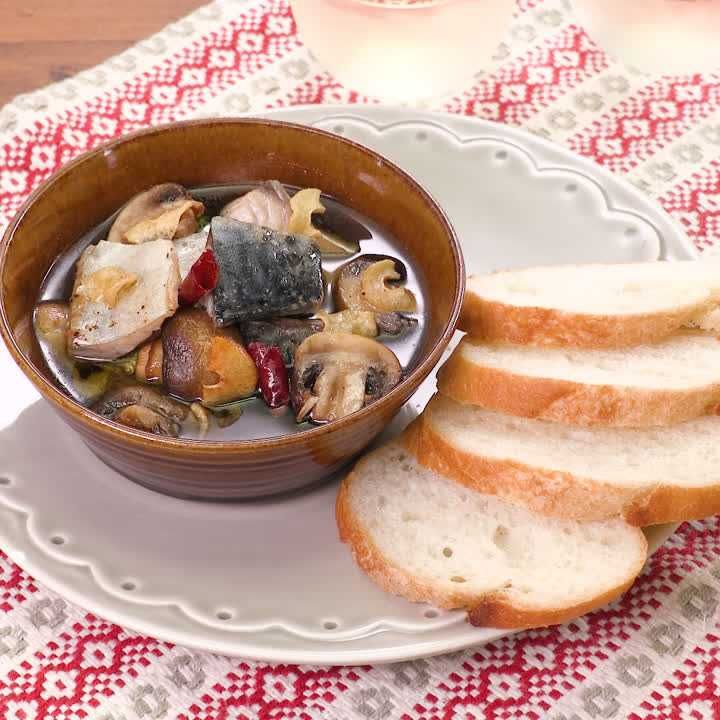 サバときのこのオイル煮
