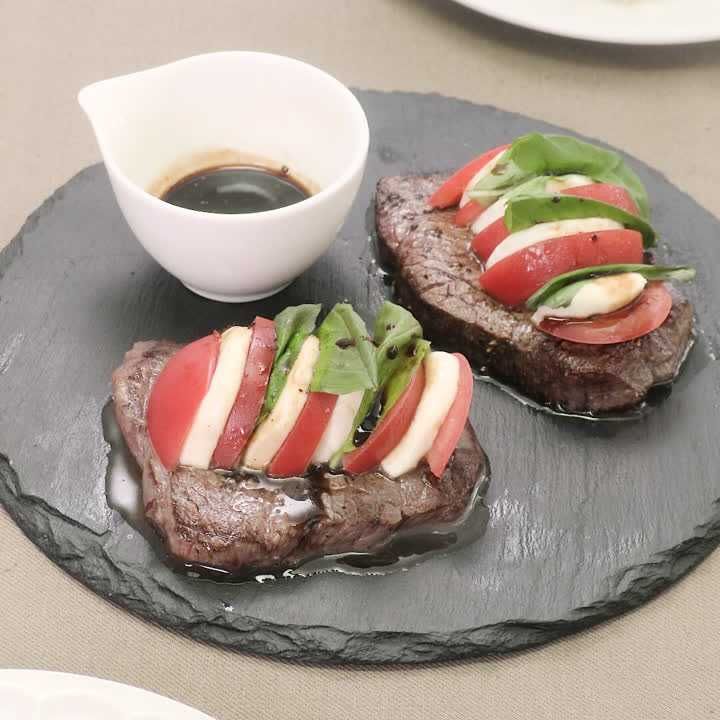 カプレーゼステーキ
