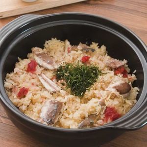 「イワシと梅干しの土鍋ごはん」のレシピ動画