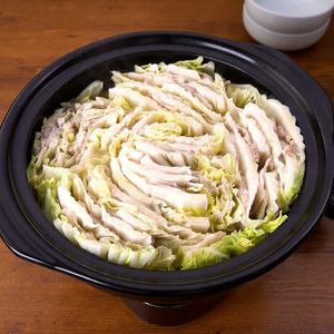 「豚バラと白菜のミルフィーユ鍋」のレシピ動画