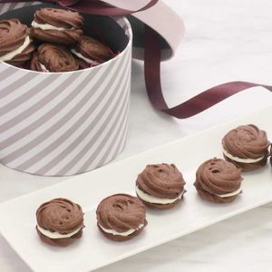 「絞り出しクッキーサンド」のレシピ動画